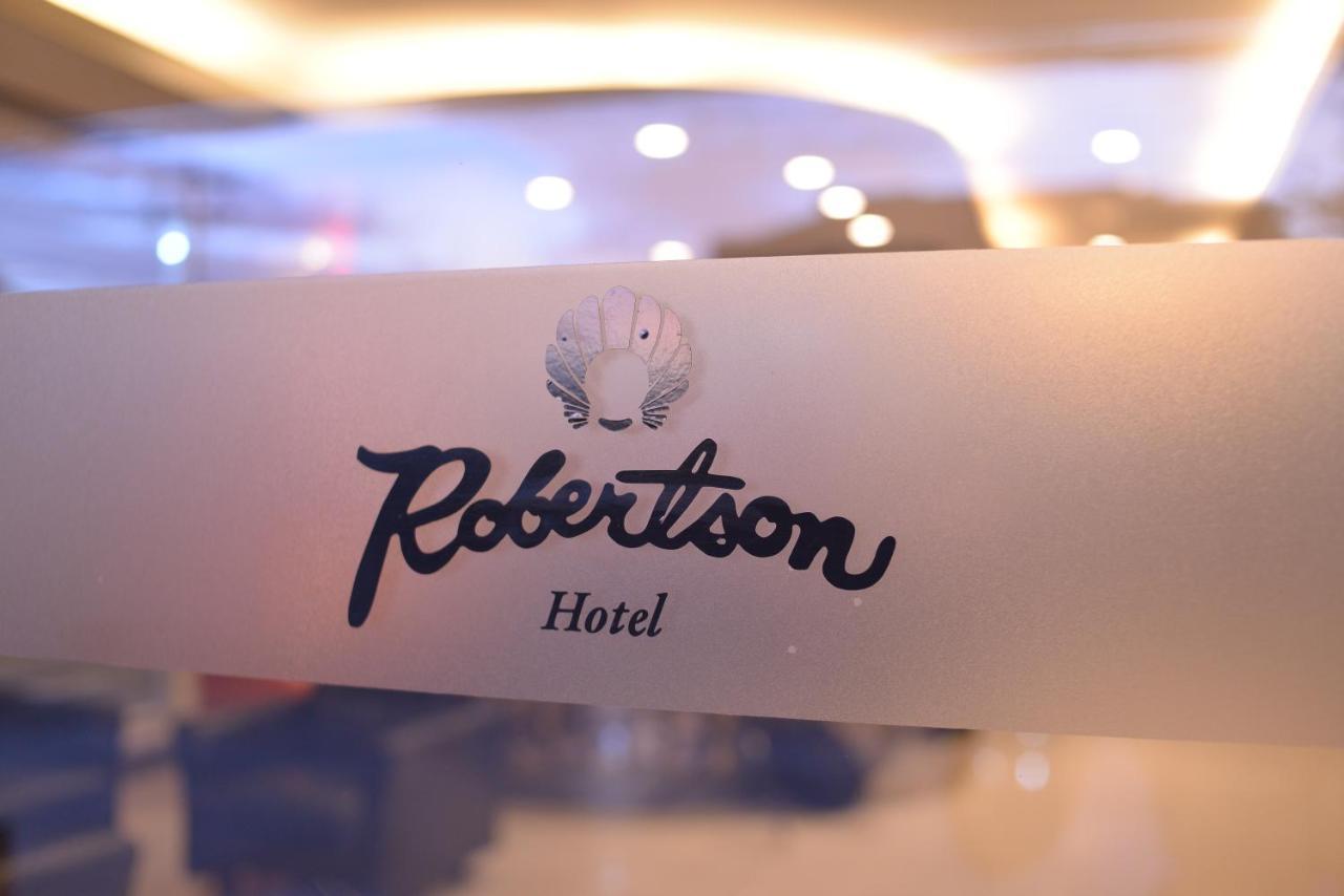 Robertson Hotel Naga  Exteriör bild